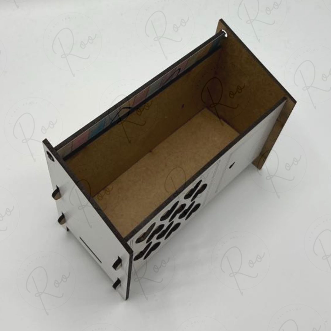 Wooden Easter bunny hutch