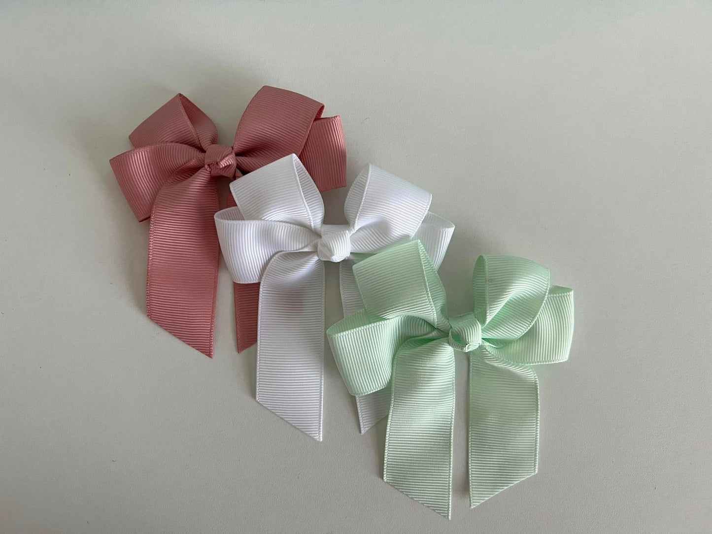 Medium hair bows (4”)