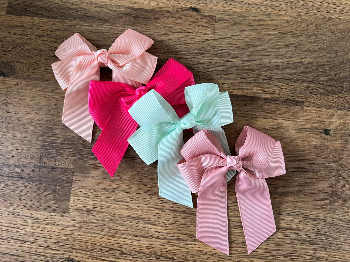 Medium hair bows (4”)